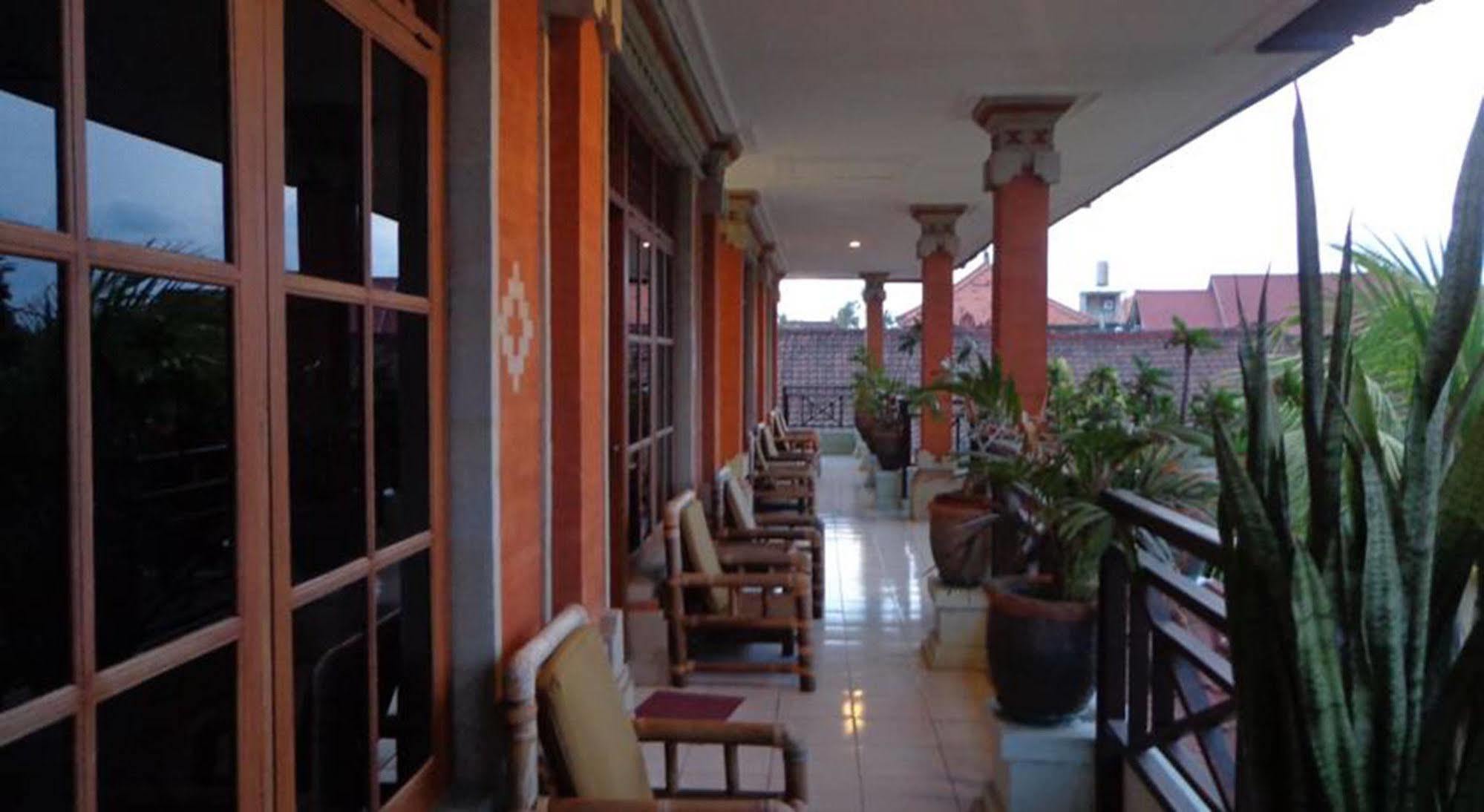D' Kubu Pratama Homestay Nusa Dua  Exteriör bild
